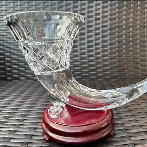 GALWAY IRISH Cut Crystal Cornucopia Horn Centerpiece Footed Vase 8'' x 5.5”